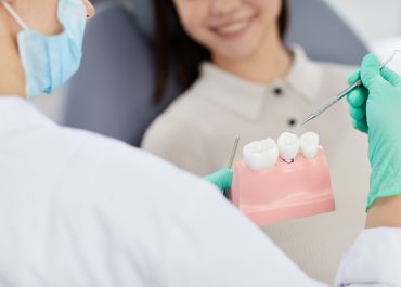 拆解迷思：做咗種植牙可以一勞永逸，唔使點護理嗎？